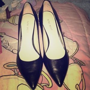 Black Leather Nine West Pumps